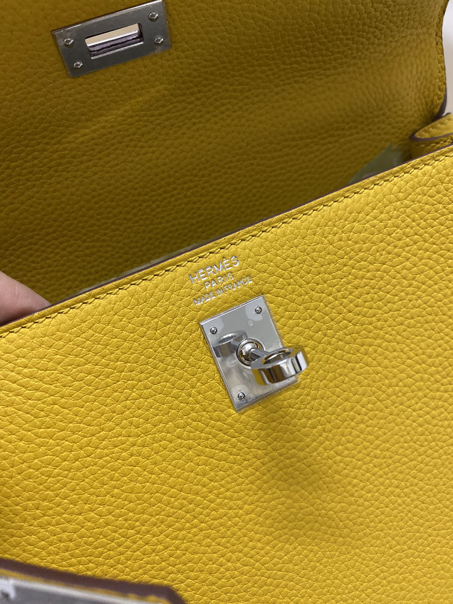 Hermes Kelly 25cm Handbag Shoulder Bag in Yellow Amber Togo Leather